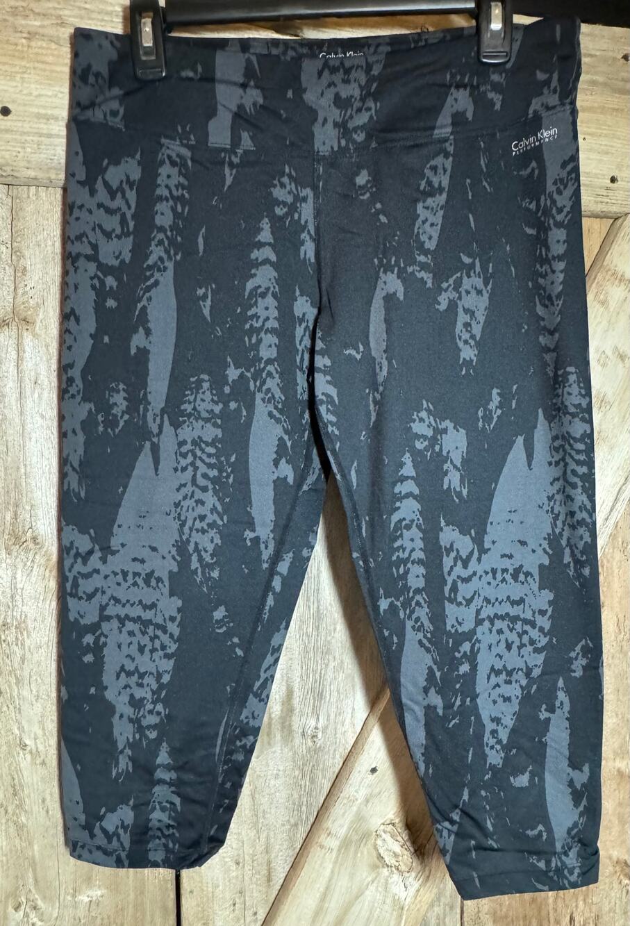 Calvin Klein Performance Quick Dry Women's XL Blackthorn Capris Leggings